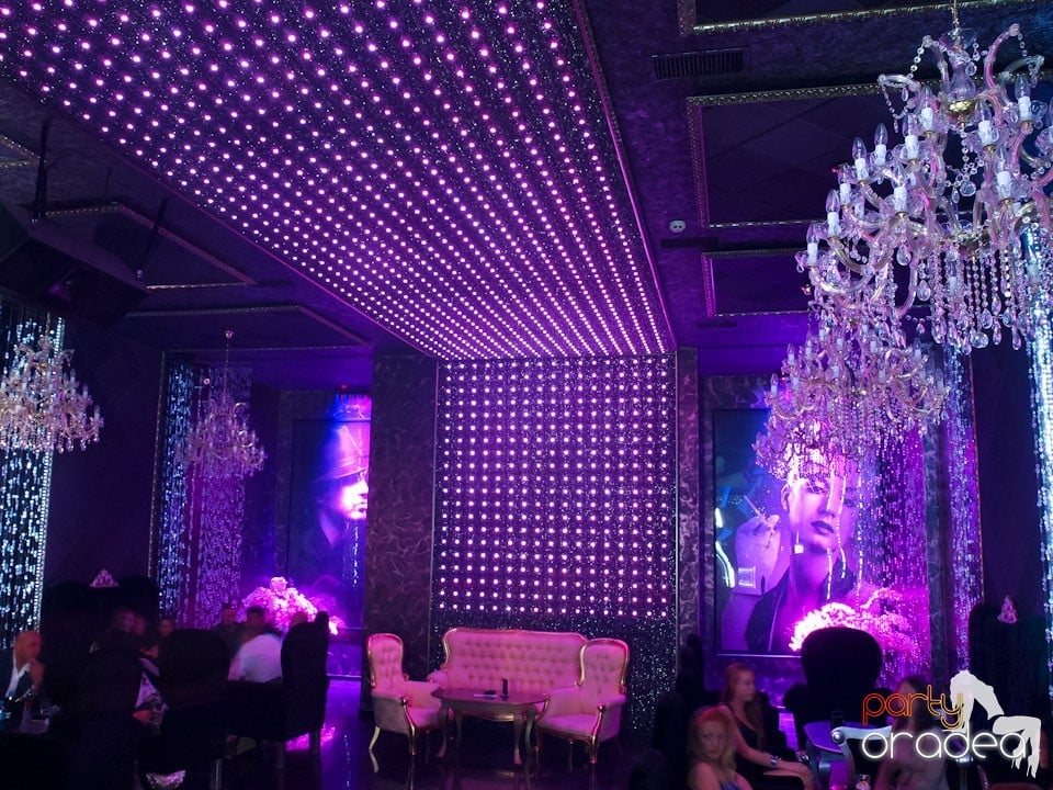 The One: Fashion Night - Titanium Angels,