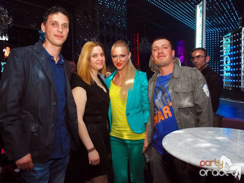 The One: Fashion Night - Titanium Angels,