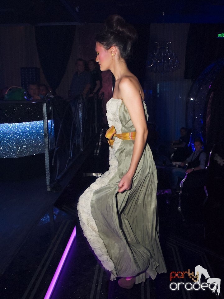 The One: Fashion Night - Titanium Angels,