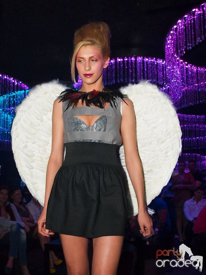 The One: Fashion Night - Titanium Angels,