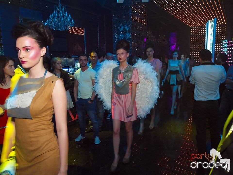 The One: Fashion Night - Titanium Angels,