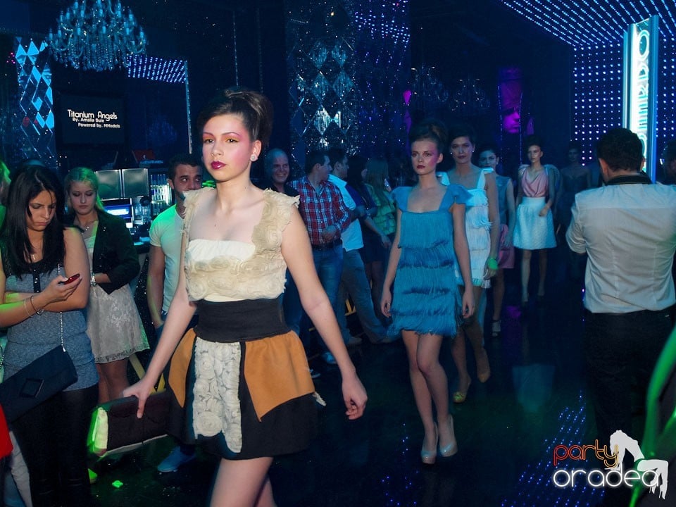 The One: Fashion Night - Titanium Angels,