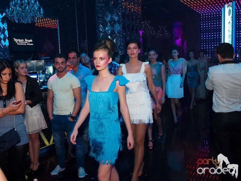 The One: Fashion Night - Titanium Angels,