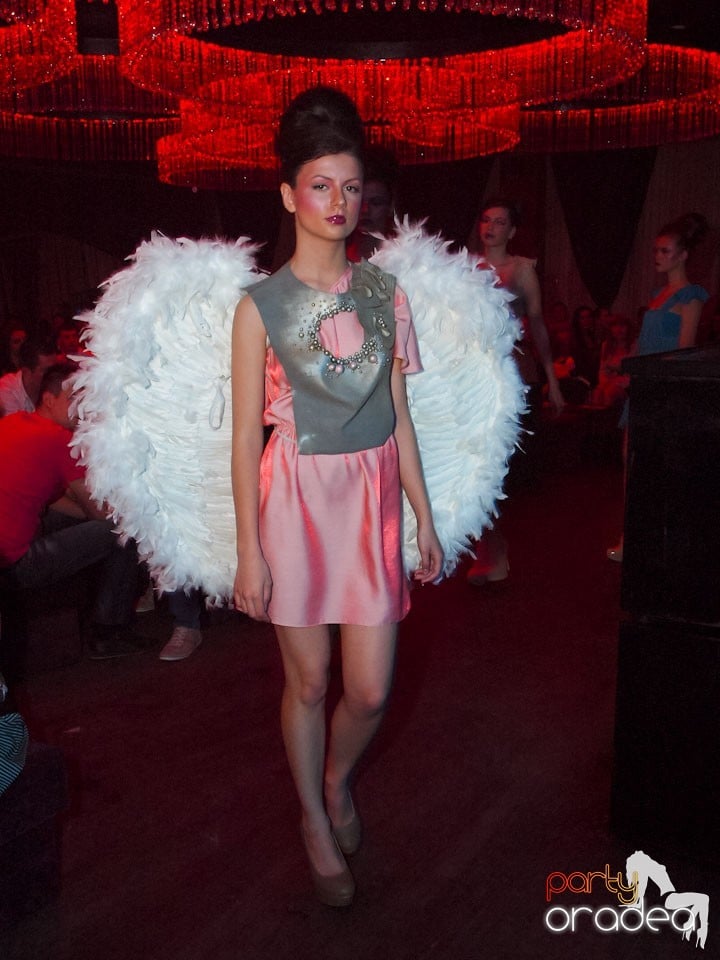 The One: Fashion Night - Titanium Angels,