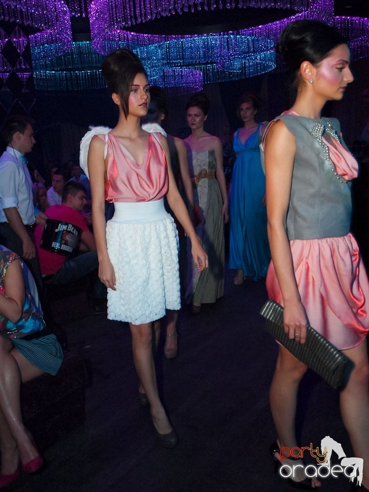 The One: Fashion Night - Titanium Angels,