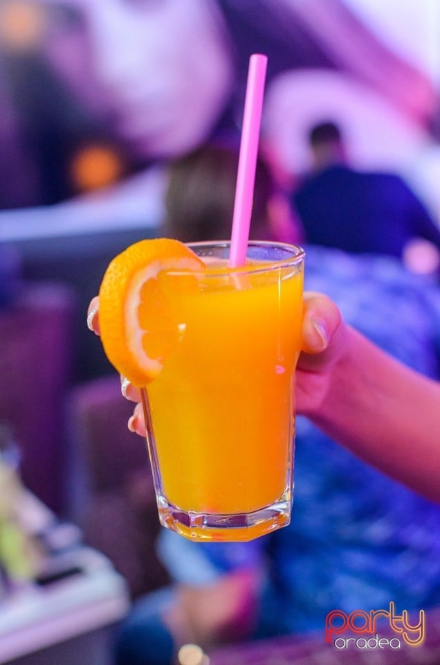 Vineri seara în Blanc Coffee, 