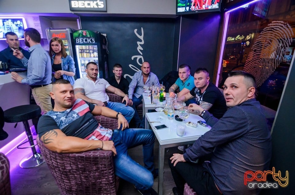 Vineri seara în Blanc Coffee, 