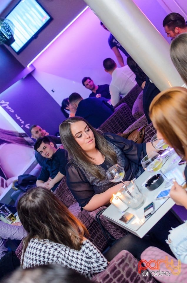 Vineri seara în Blanc Coffee, 