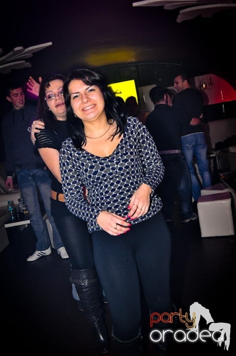 Vineri seara în Club Atti's,