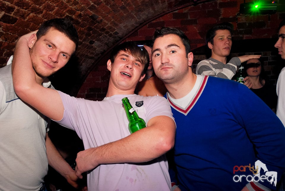 Voie bună la NMD Student Party,