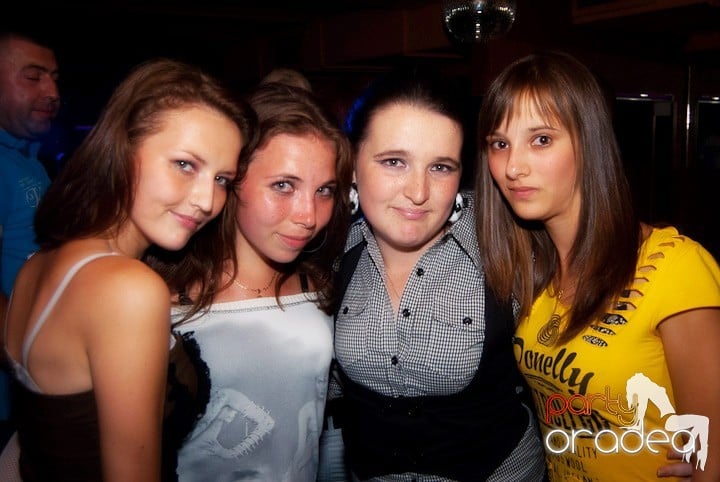 We Make Hits Party,