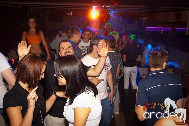 We Make Hits Party,