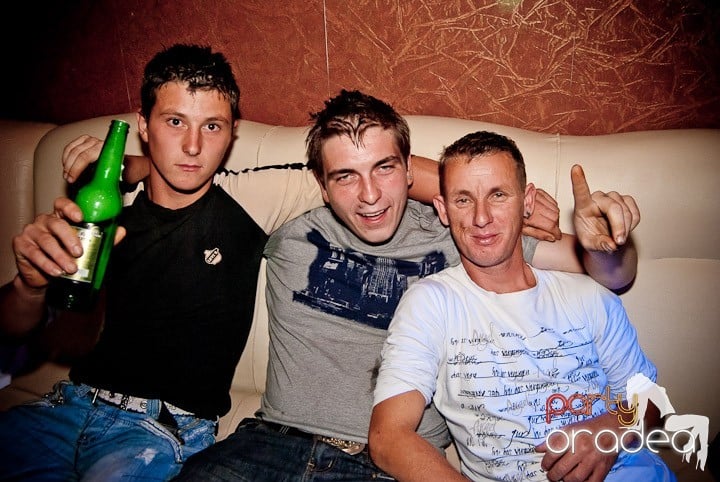 We Make Hits Party,