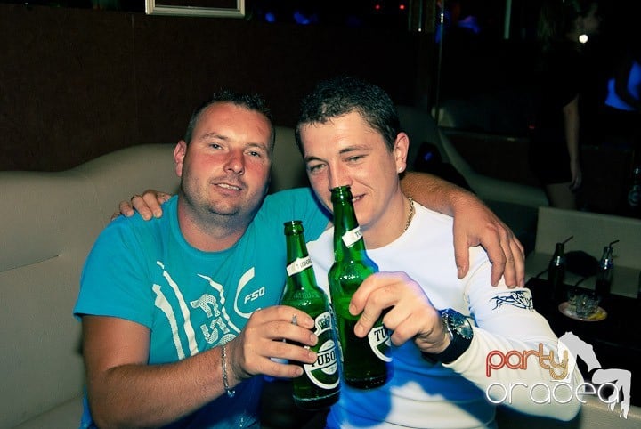 We Make Hits Party,