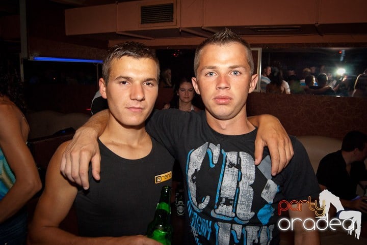We Make Hits Party,