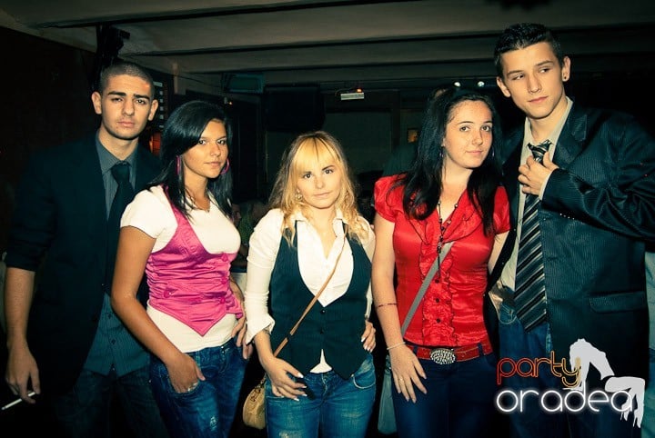 We Make Hits Party,