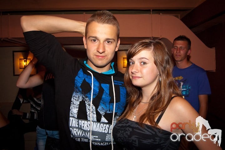 We Make Hits Party,