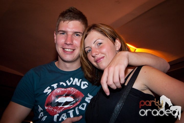 We Make Hits Party,