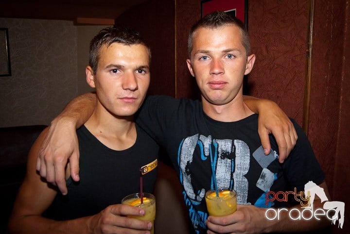We Make Hits Party,
