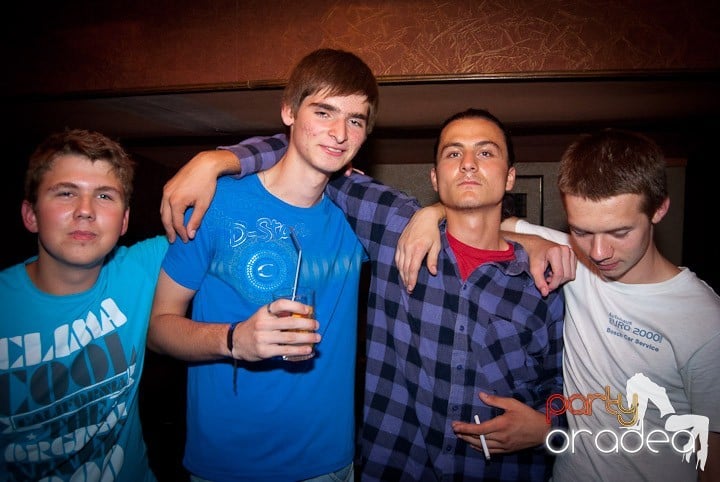 We Make Hits Party,