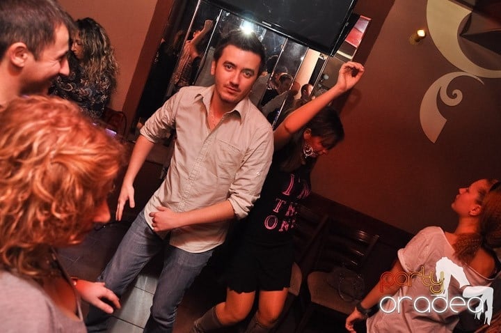 Weekend în Chanson,