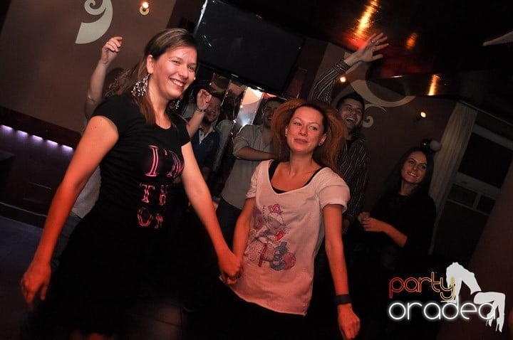 Weekend în Chanson,