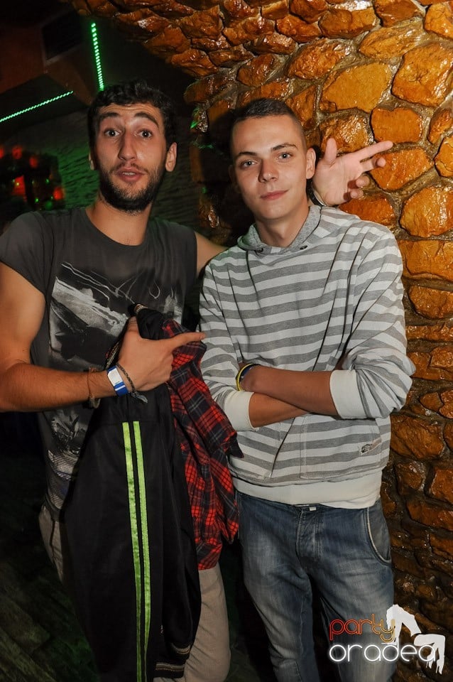 Weekend Party în Club Downtown,