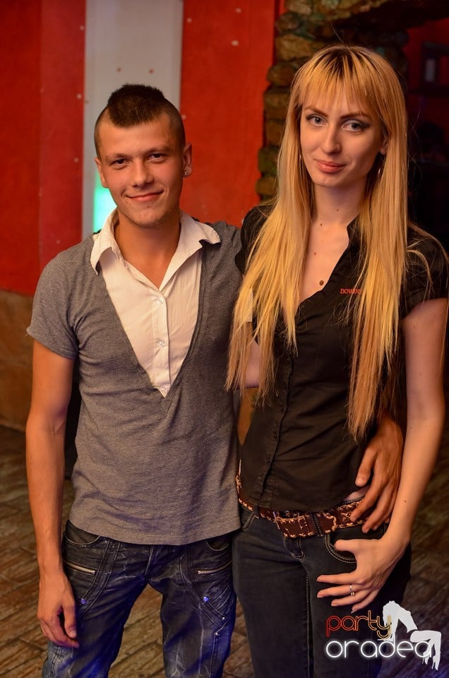 Weekend Party în Club Downtown,