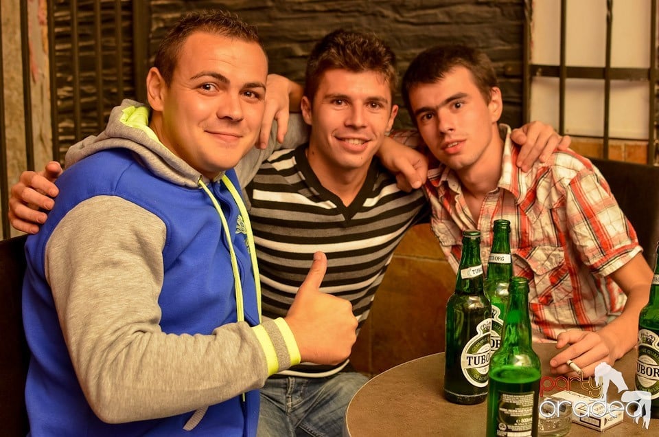 Weekend Party în Club Downtown,