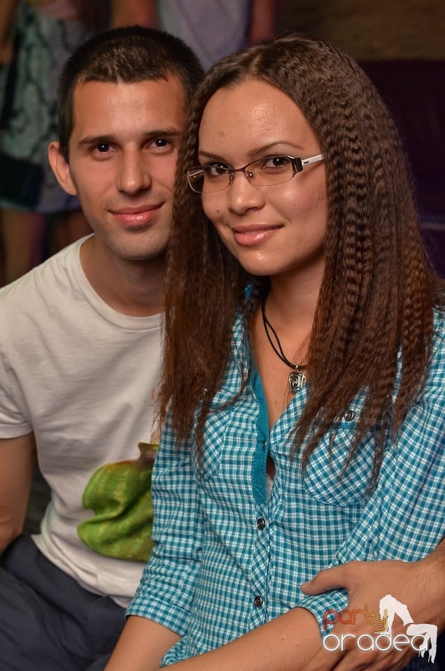Weekend Party în Club Downtown,