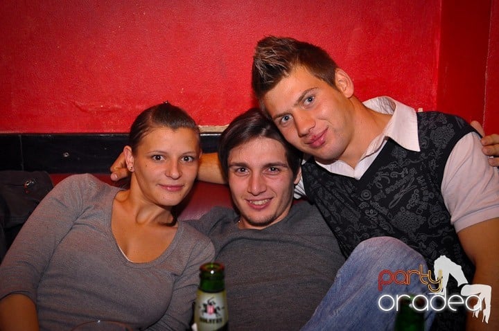 Weekend-ul începe în Downtown, 