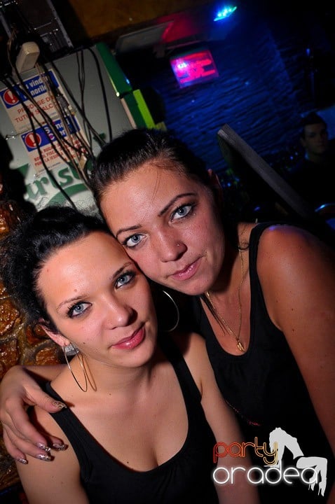 Weekend-ul începe în Downtown, 