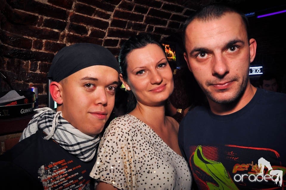 Weekend-ul începe în Escape,
