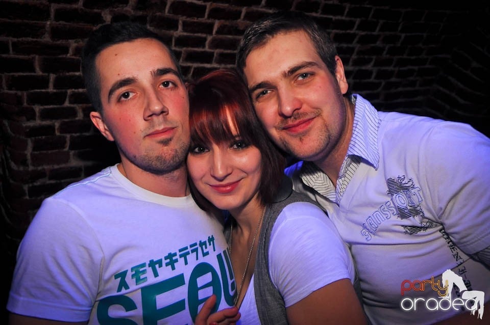 Weekend-ul începe în Escape,