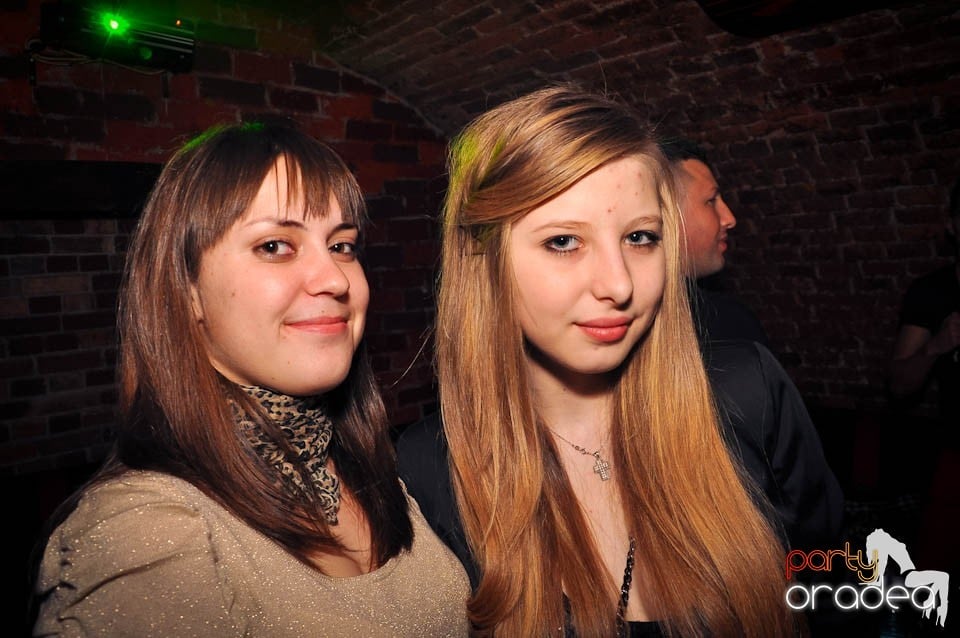 Weekend-ul începe în Escape,