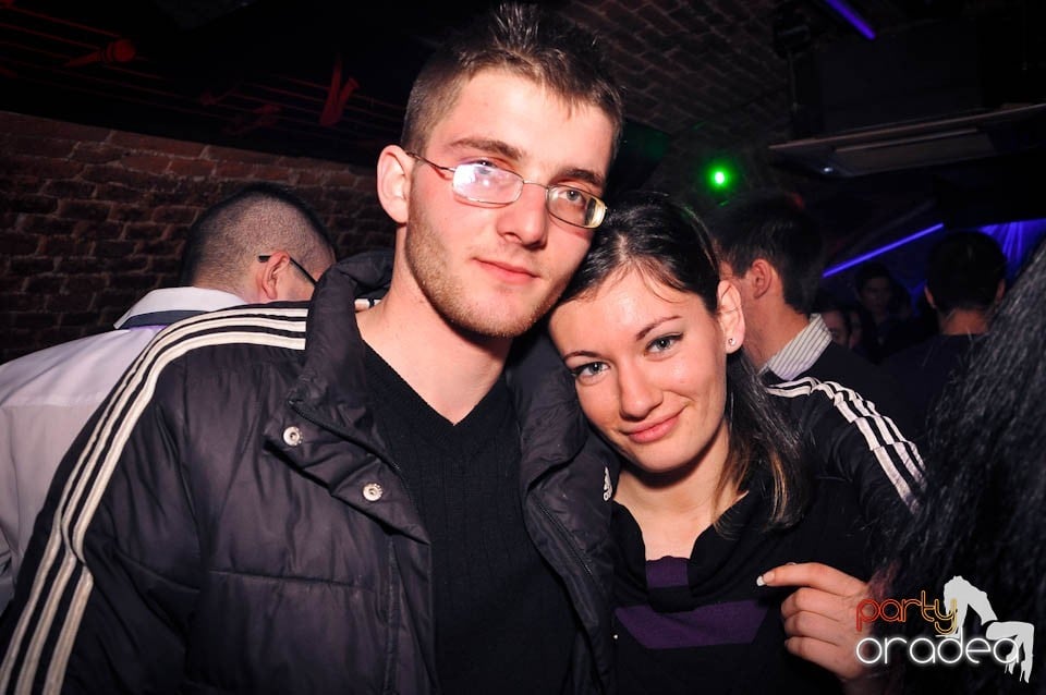 Weekend-ul începe în Escape,