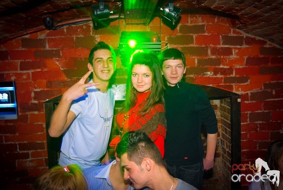 Weekend-ul se încheie în Escape,