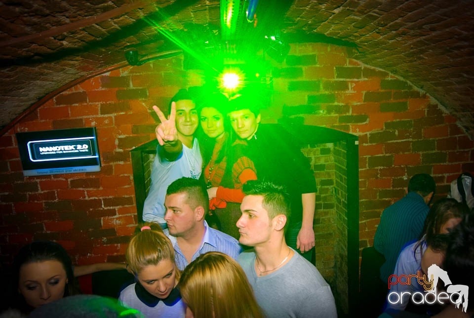 Weekend-ul se încheie în Escape,