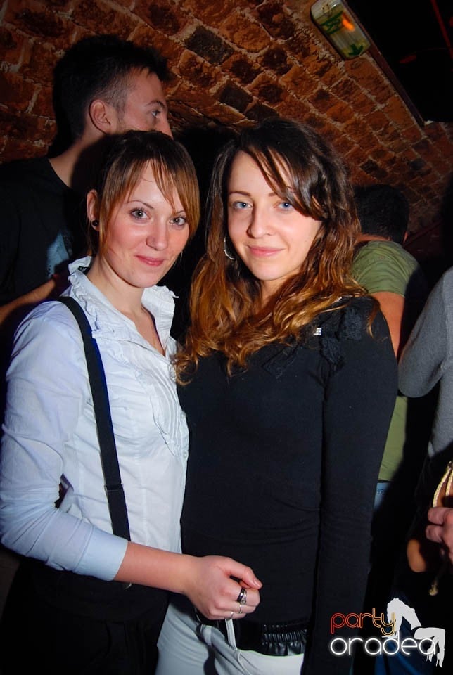 Weekend-ul se încheie în Escape,