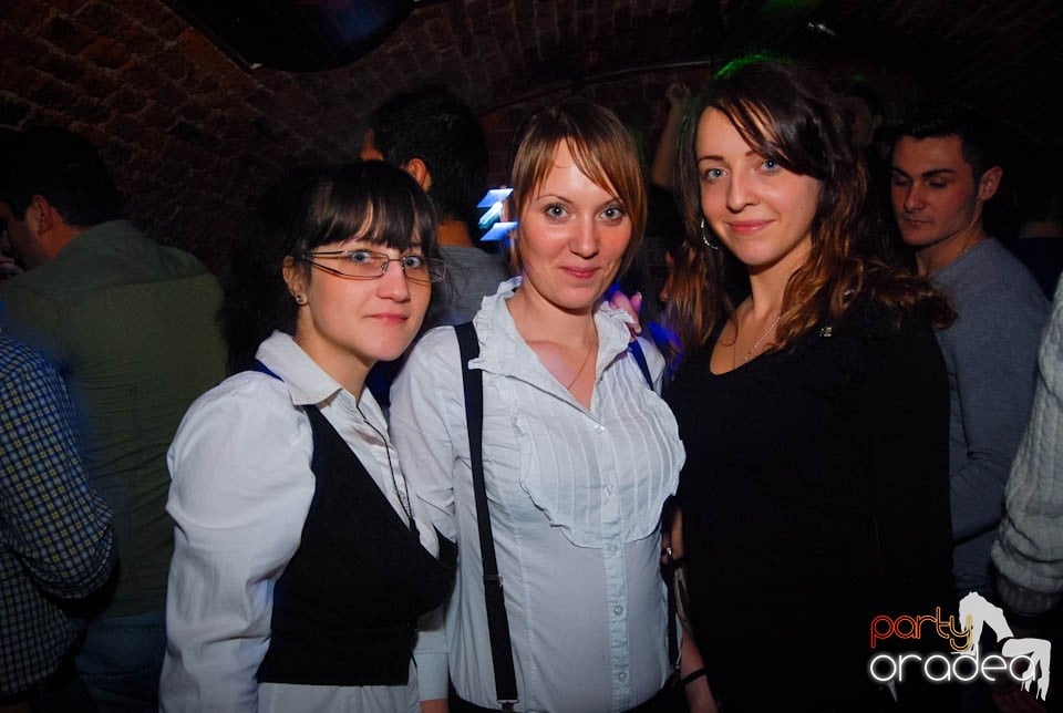 Weekend-ul se încheie în Escape,