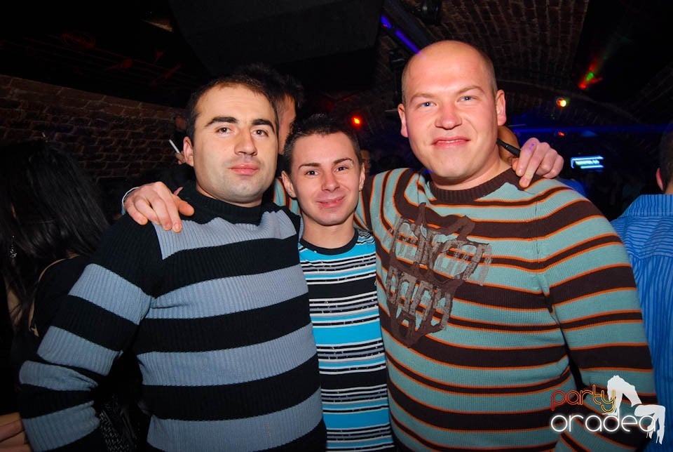 Weekend-ul se încheie în Escape,