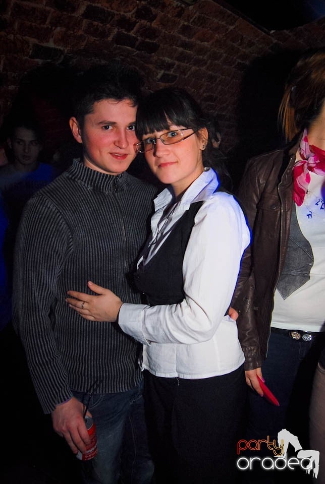 Weekend-ul se încheie în Escape,