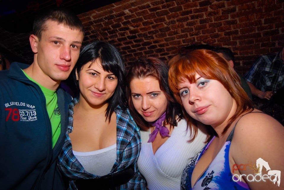 Weekend-ul se încheie în Escape,