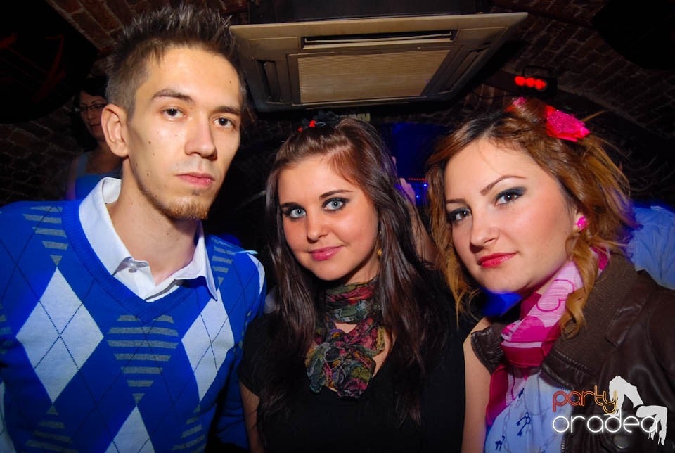 Weekend-ul se încheie în Escape,