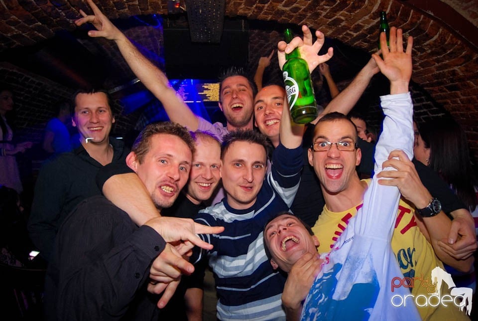 Weekend-ul se încheie în Escape,