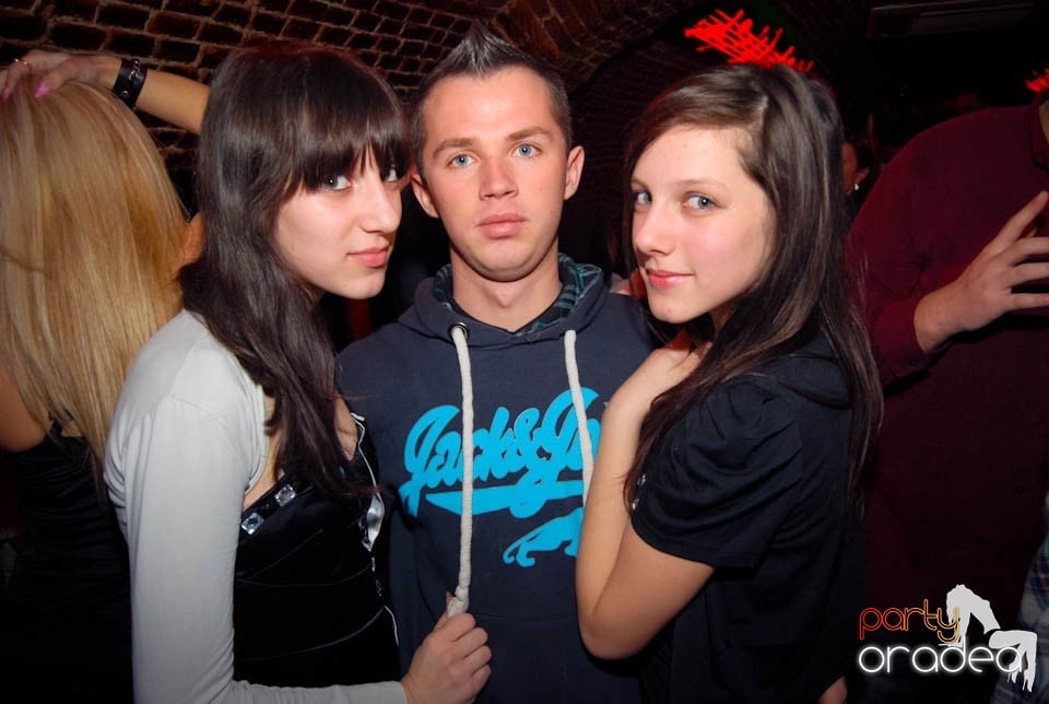 Weekend-ul se încheie în Escape, 