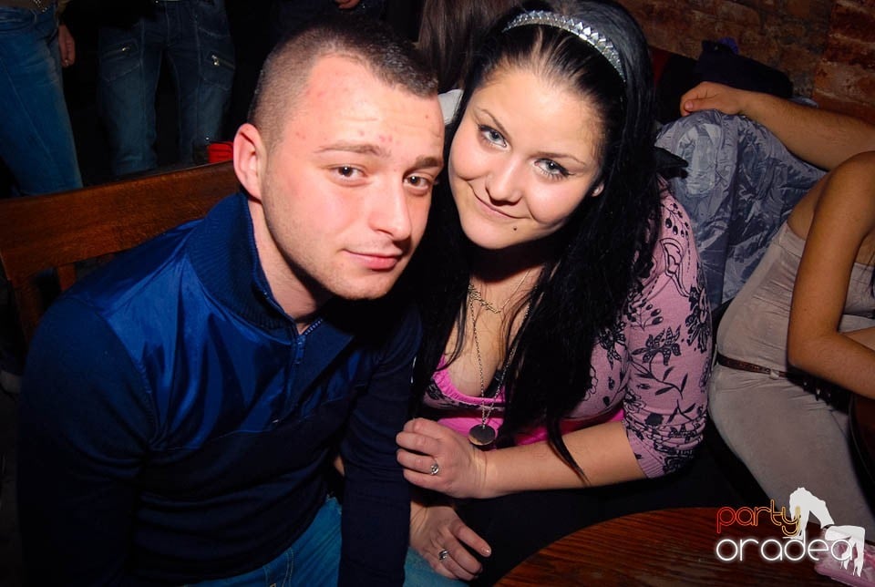 Weekend-ul se încheie în Escape,
