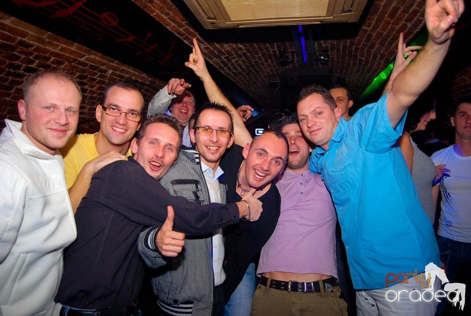 Weekend-ul se încheie în Escape,