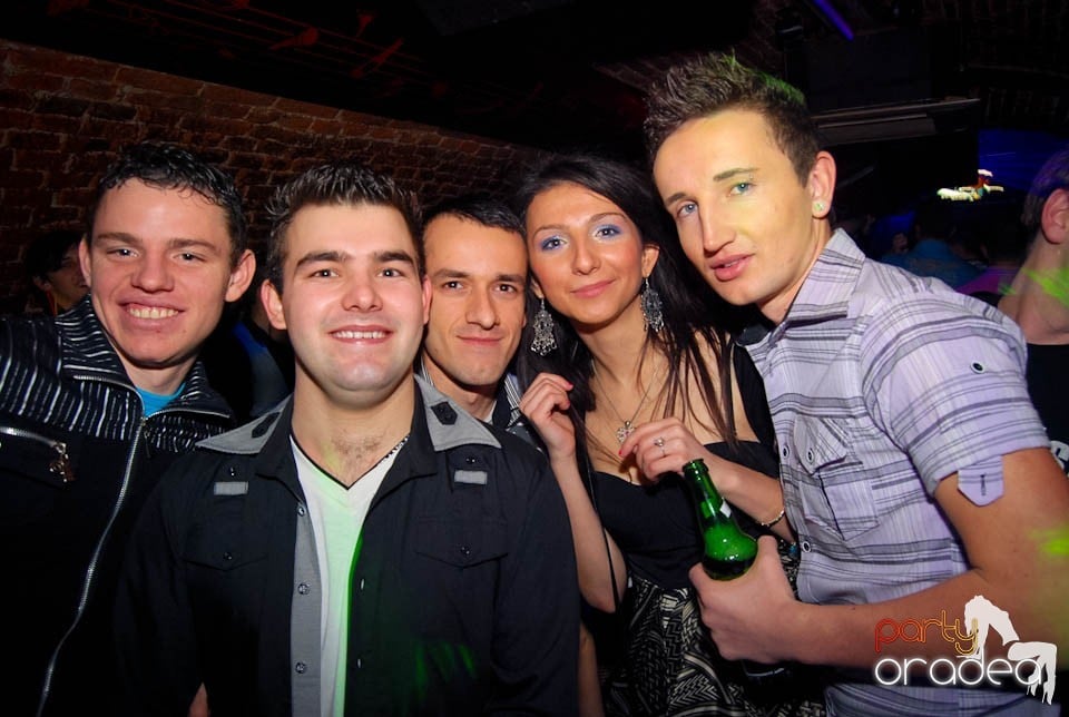 Weekend-ul se încheie în Escape,