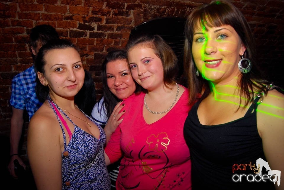 Weekend-ul se încheie în Escape,